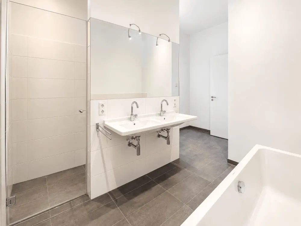 Modernes Loft in City-Lage | Kamin, EBK und Aufzug | Hochwertiges Parkett | Loggia
