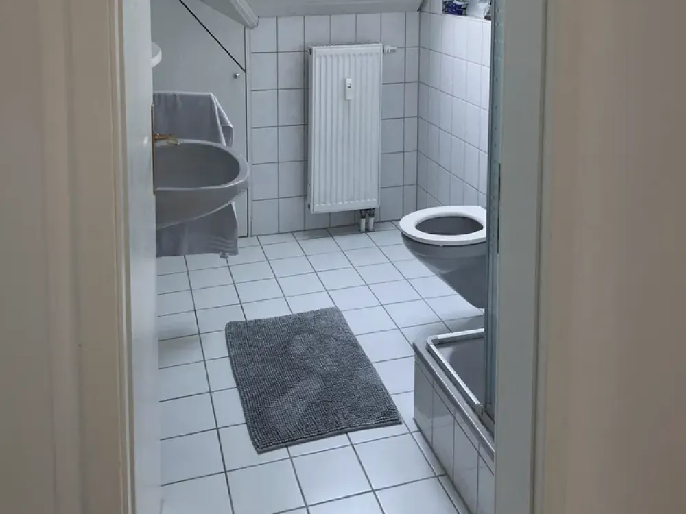 Helle Dachgeschosswohnung, ideal für Wochenendheimfahrer