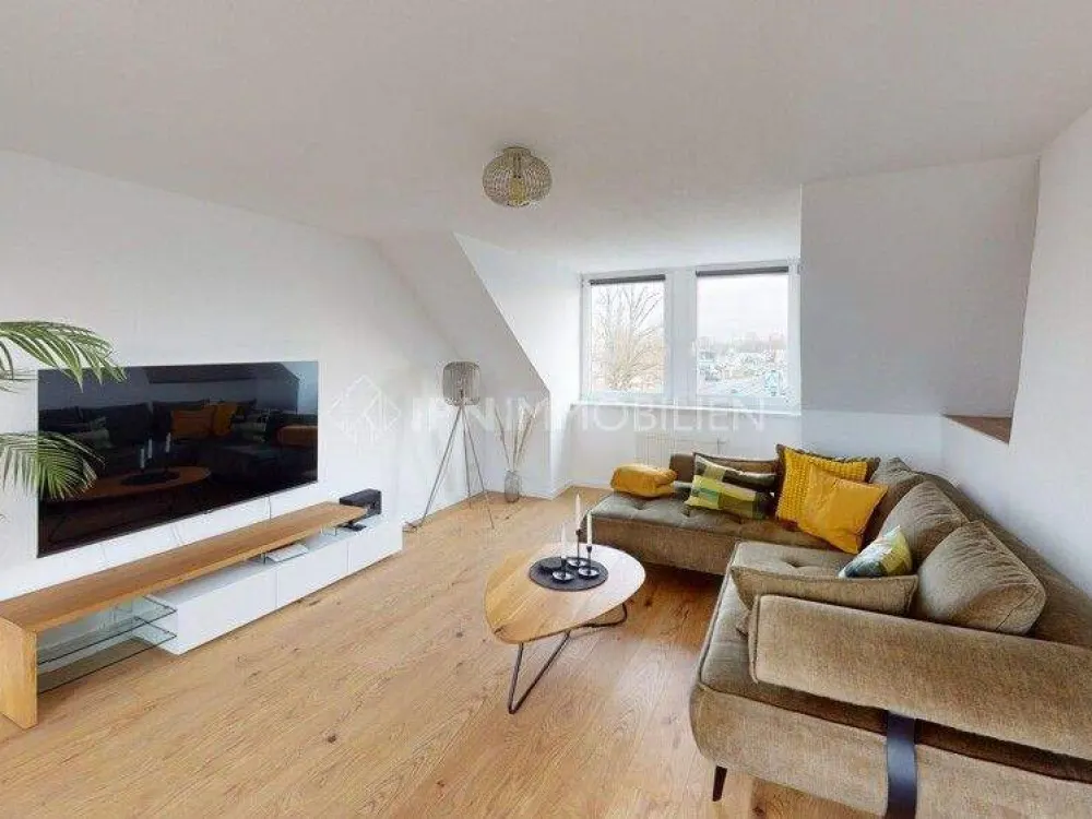 Lichtdurchflutete Dachgeschosswohnung mit Loft-Charakter