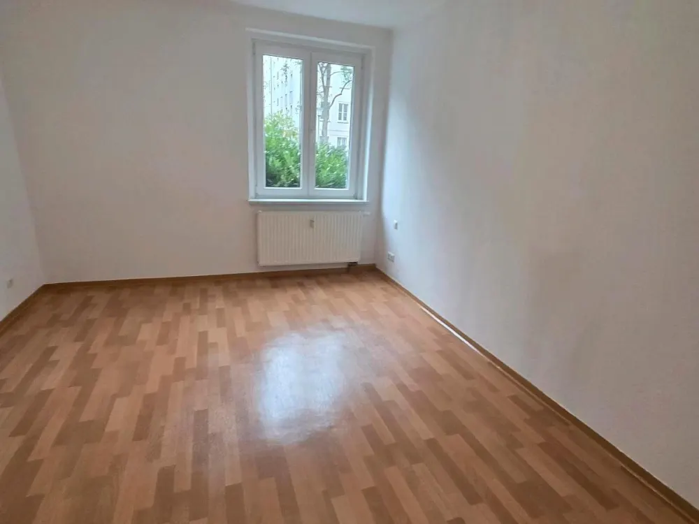 Zum 01.10.: Schöne 2-Zimmerwohnung am Großen Garten!