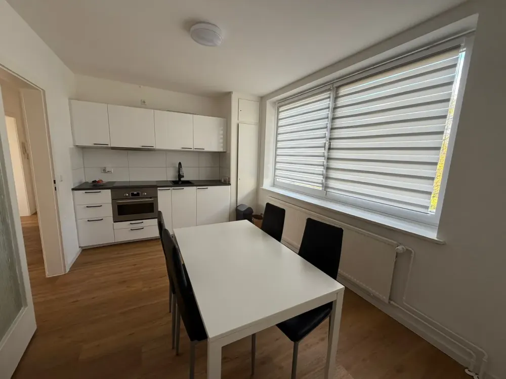 Tolle Wohnung, für kurzfristige Anmietung bereit!