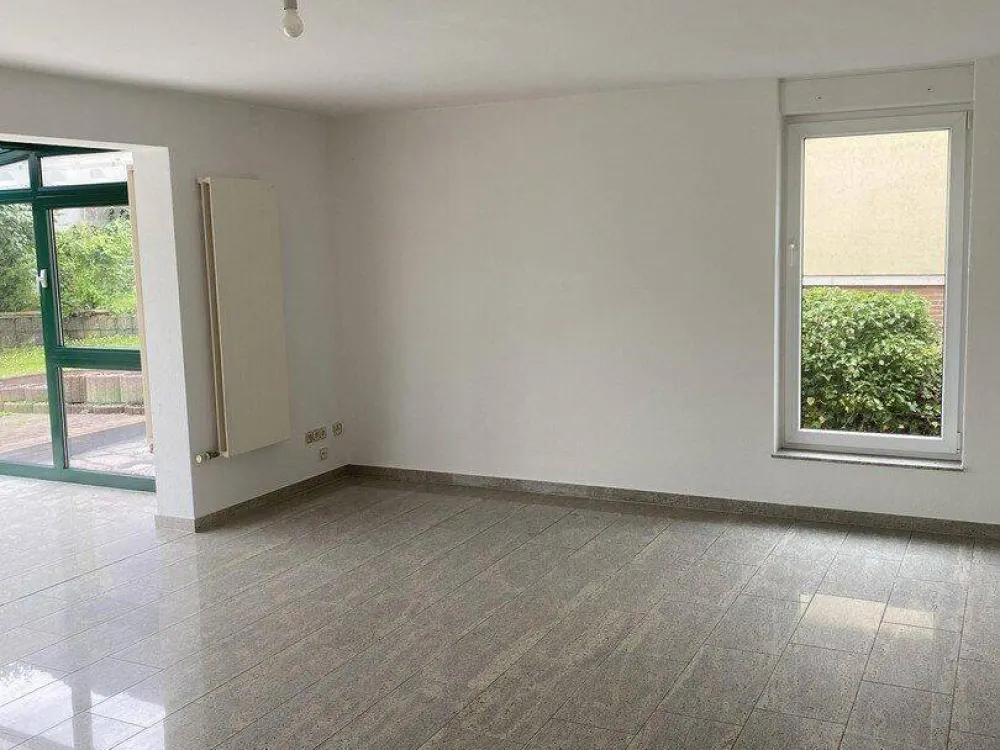 Exclusive 2-Room Apartment for Garden Lovers