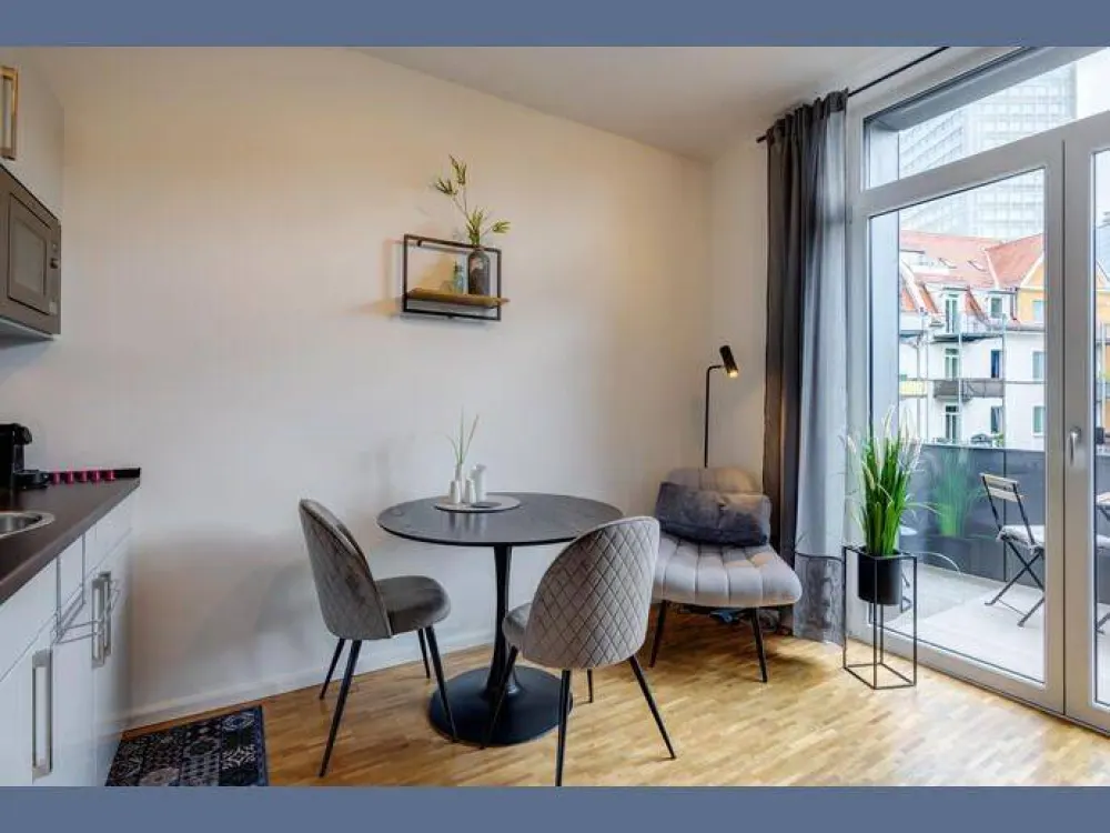 Möbliert: Urbanes Apartment in Schwabing