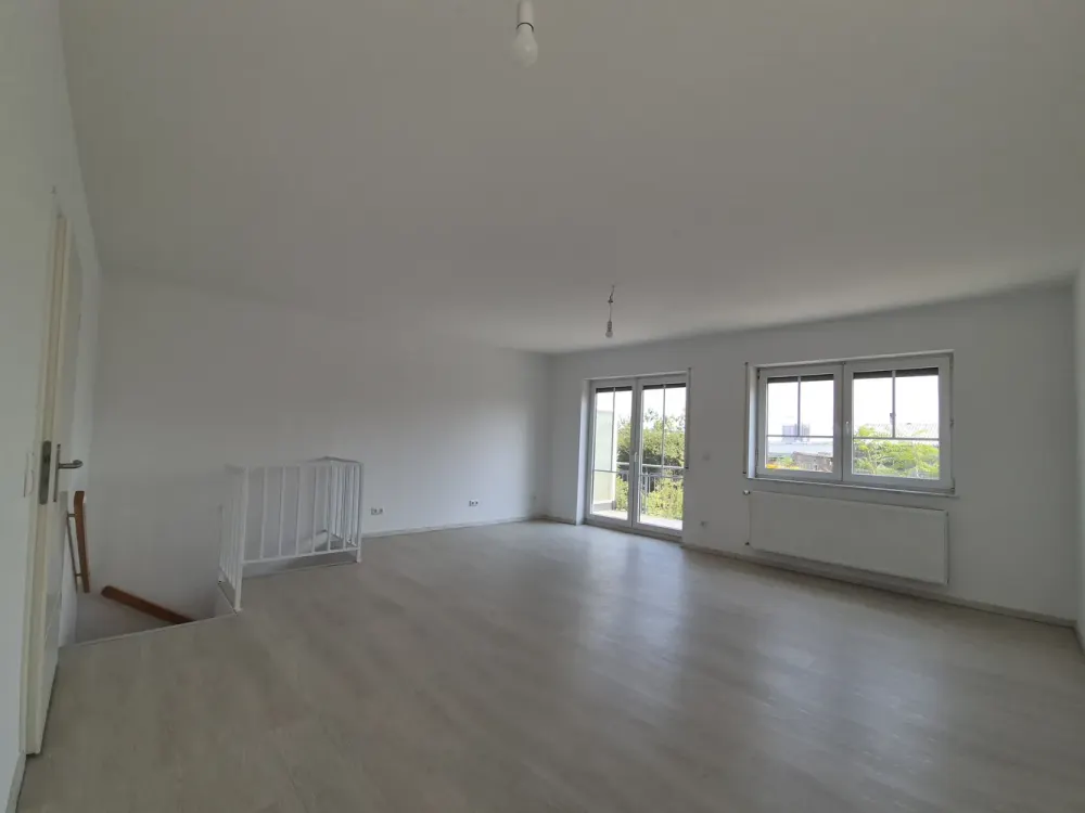Living with Character: 3-Room Apartment in Frankfurt-Oberrad