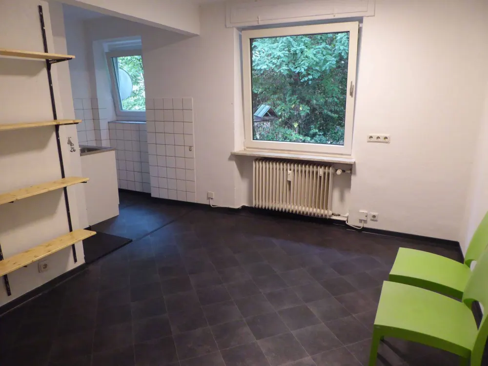 Bright spacious apartment in St Arnual