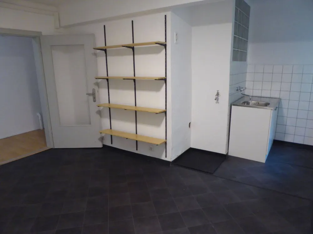Bright spacious apartment in St Arnual