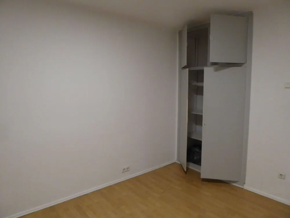 Bright spacious apartment in St Arnual