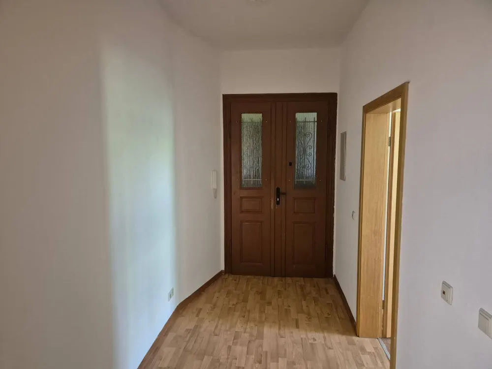 Schöne sanierte Altbauwohnung - sofort bezugsfertig