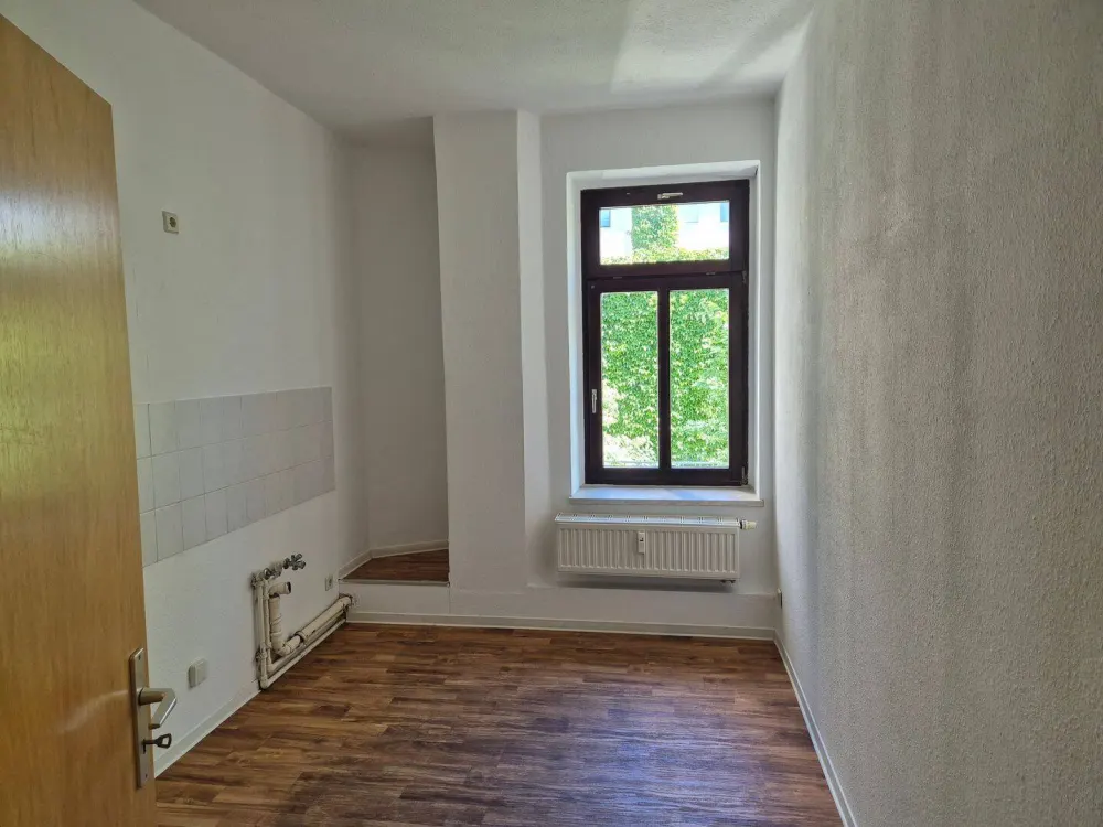 Schöne sanierte Altbauwohnung - sofort bezugsfertig