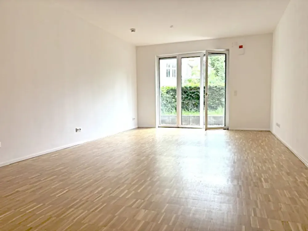 Exklusive, neuwertige 2-Zimmer-Wohnung, 71 qm im 2.OG mit Balkon in Berlin-Karlshorst