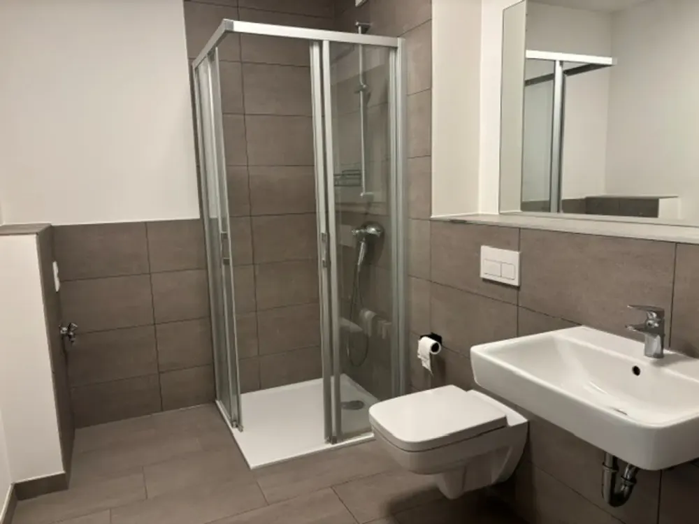 Exklusive, neuwertige 2-Zimmer-Wohnung, 71 qm im 2.OG mit Balkon in Berlin-Karlshorst