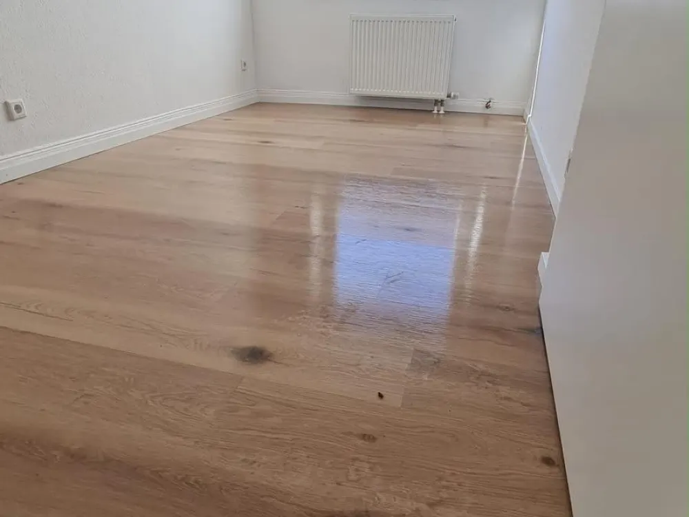 2 Zimmer Wohnung frisch saniert zu vermieten