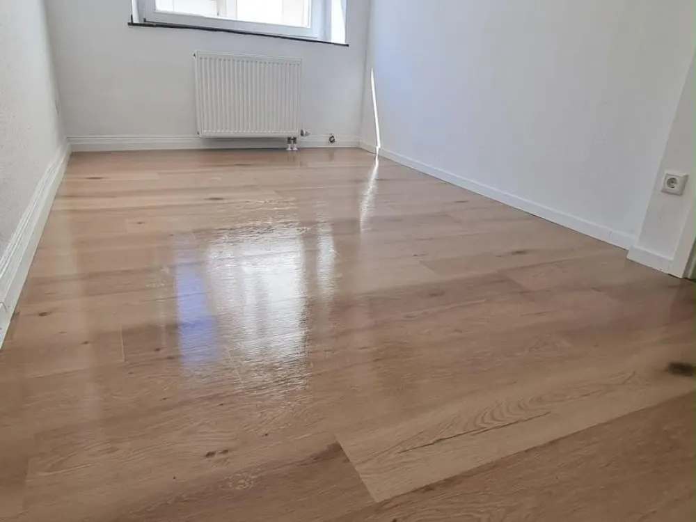 2 Zimmer Wohnung frisch saniert zu vermieten
