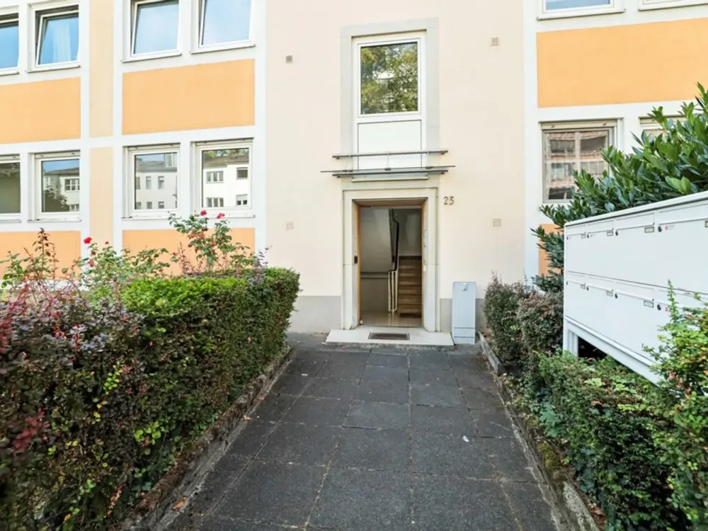 ++ NEW: Quiet + Stylish 3-Room Apartment with Built-in Kitchen + Loggia Near Museumsufer! ++