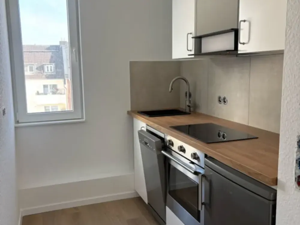 Sanierte 3-Zimmer Wohnung+ Küche, Diele, Bad WG geeignet