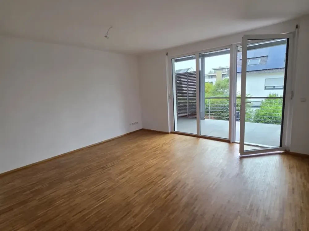 Traumwohnung mit Balkon und 2 Bädern in begehrter Lage!