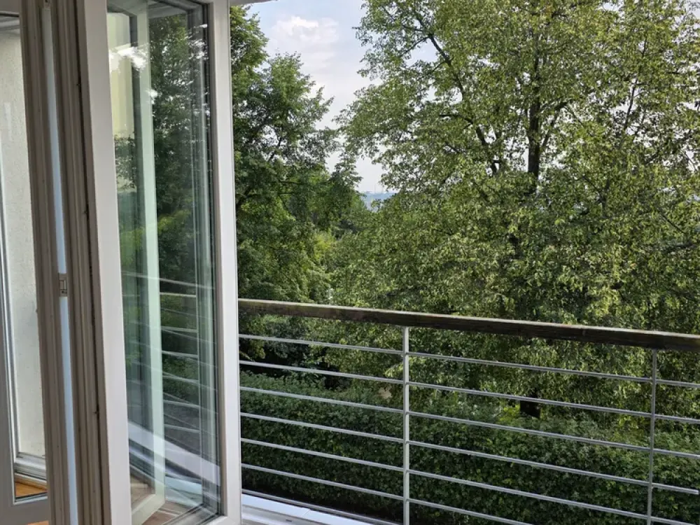 Traumwohnung mit Balkon und 2 Bädern in begehrter Lage!