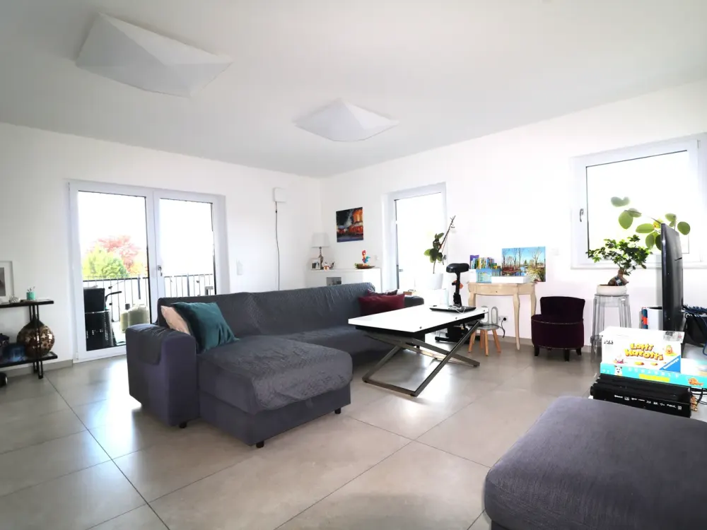 Wunderschöne Neuwertige 4- Zimmer Wohnung