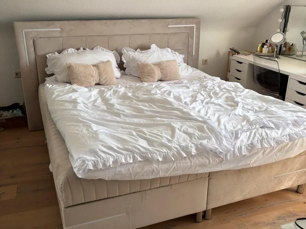 2-Zimmer Dachgeschosswohnung/ Nachmieter gesucht