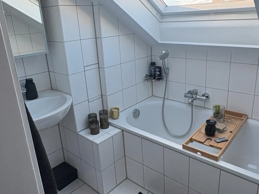 2-Zimmer Dachgeschosswohnung/ Nachmieter gesucht
