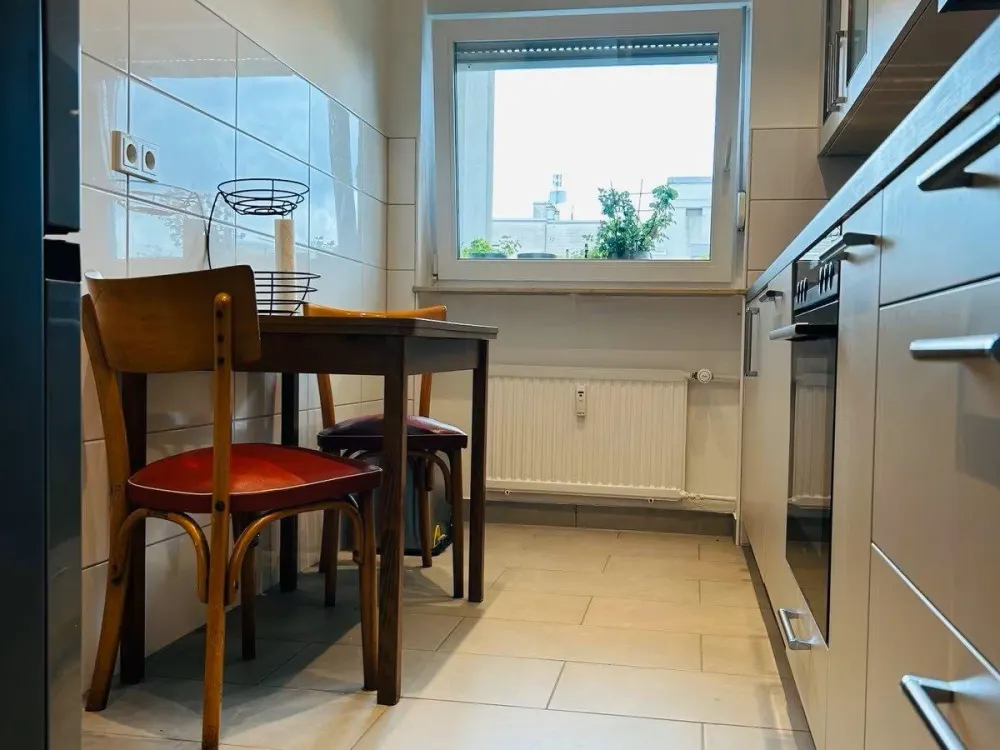 3-ZKBB 77m² Teilmöbliert mit zwei PKW-Stellplätzen