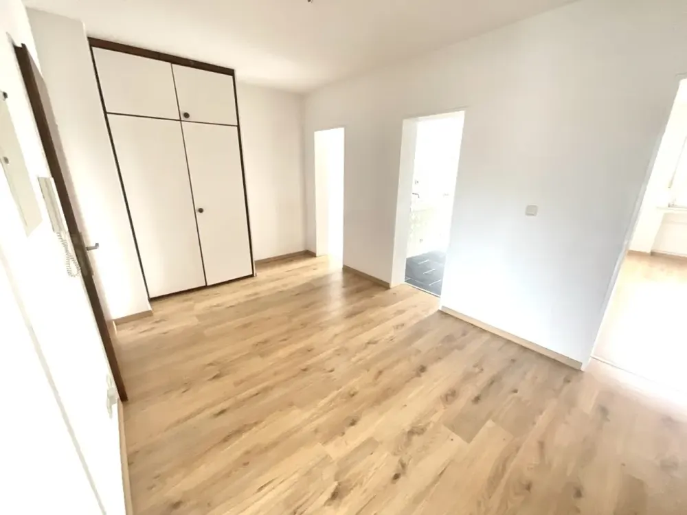 2 Monate mietfrei für große 3 Zimmerwohnung mit Balkon