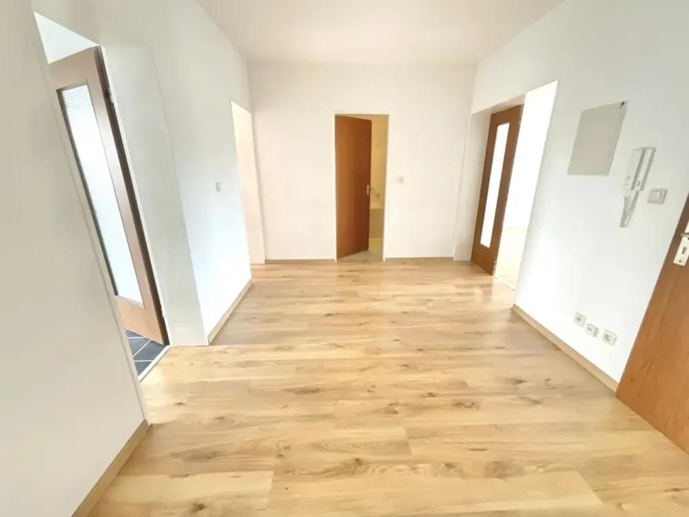 2 Monate mietfrei für große 3 Zimmerwohnung mit Balkon