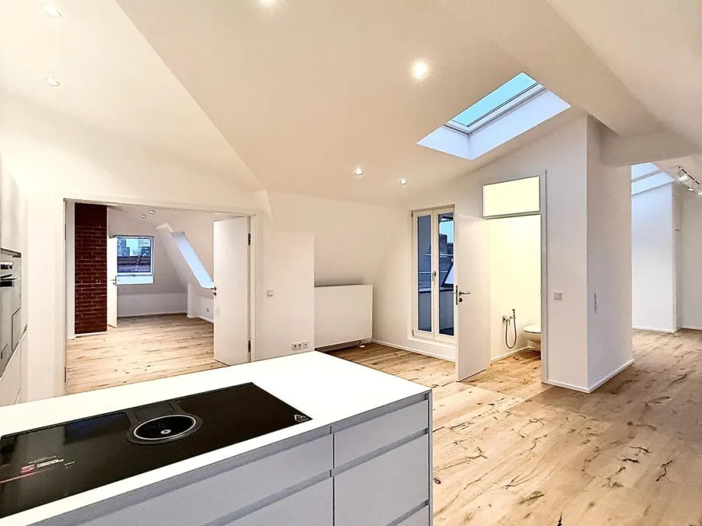 Neue Penthousewohnung in Sachsenhausen nahe dem Main