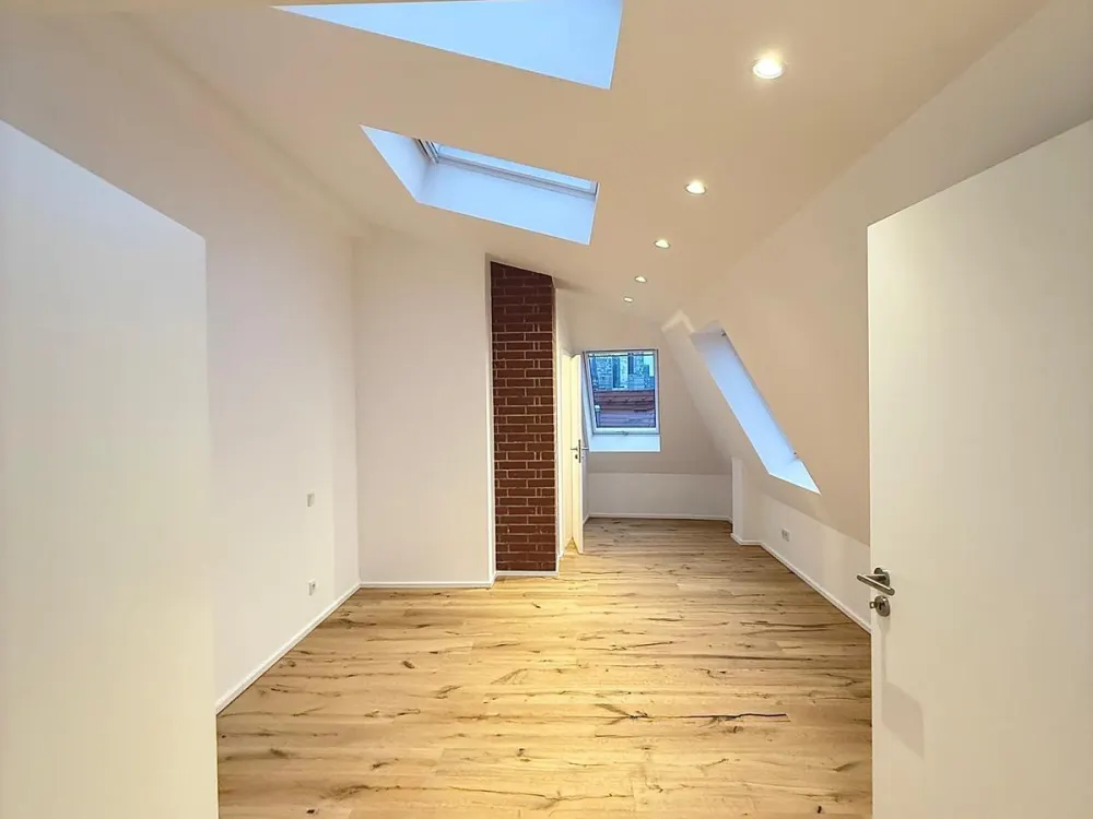 Neue Penthousewohnung in Sachsenhausen nahe dem Main