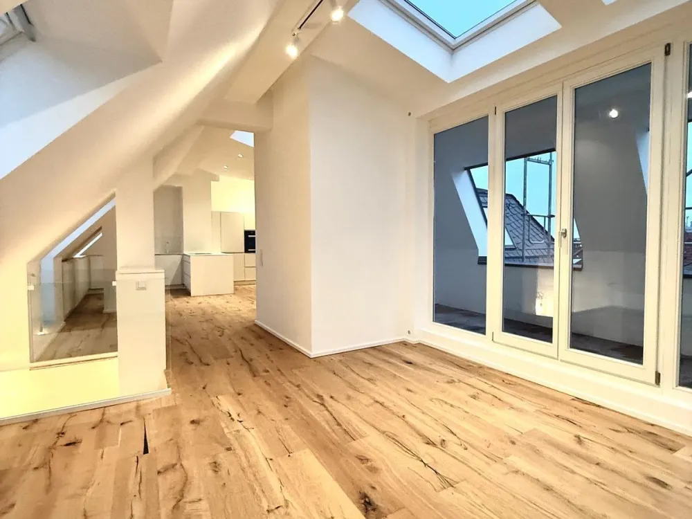 Neue Penthousewohnung in Sachsenhausen nahe dem Main