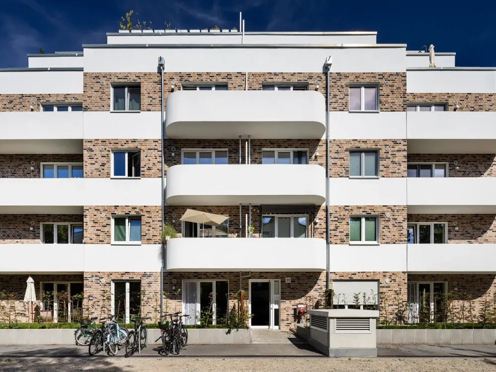Exklusive, neuwertige 2-Zimmer-Wohnung, 71 qm, Einbauküche und Terrasse in Berlin-Karlshorst