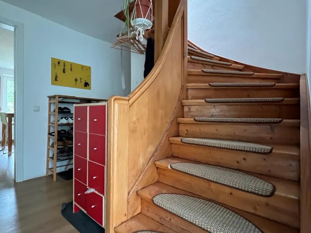 Shared flat room with private bathroom and large usable area