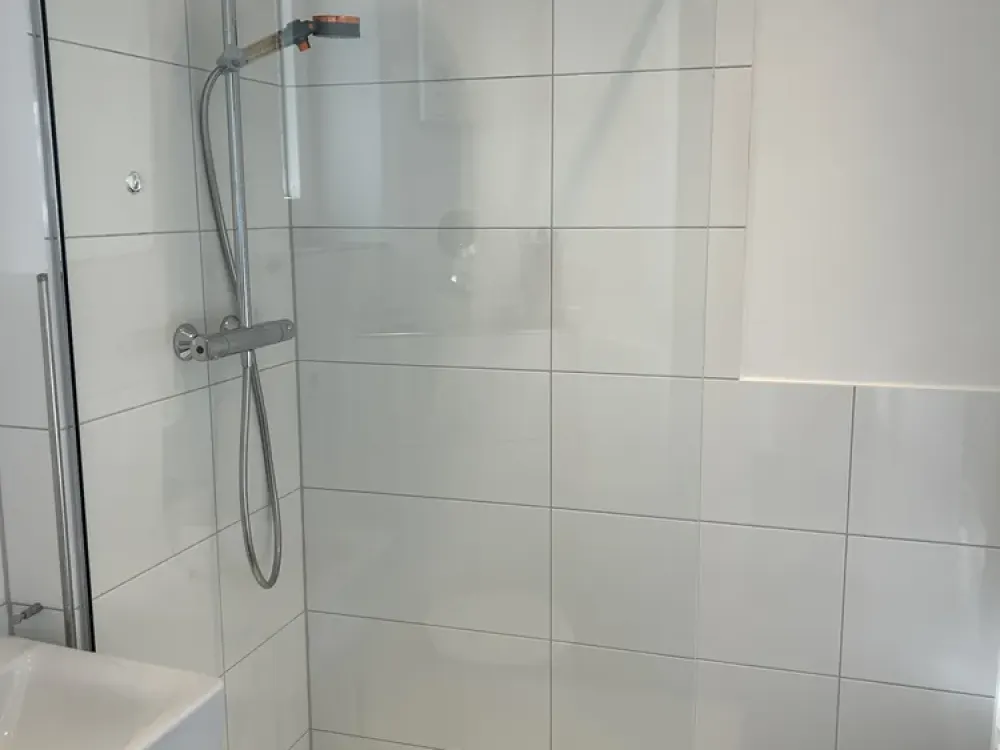 Renovierte 3-Zimmer-Wohnung mit großzügiger Raumaufteilung, sowie zwei separaten Eingängen