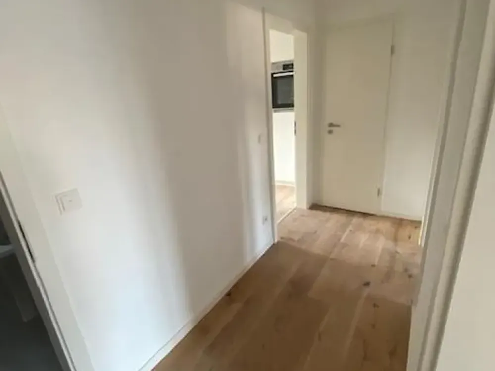 Modern 2-Room Apartment with Exclusive Terrace!