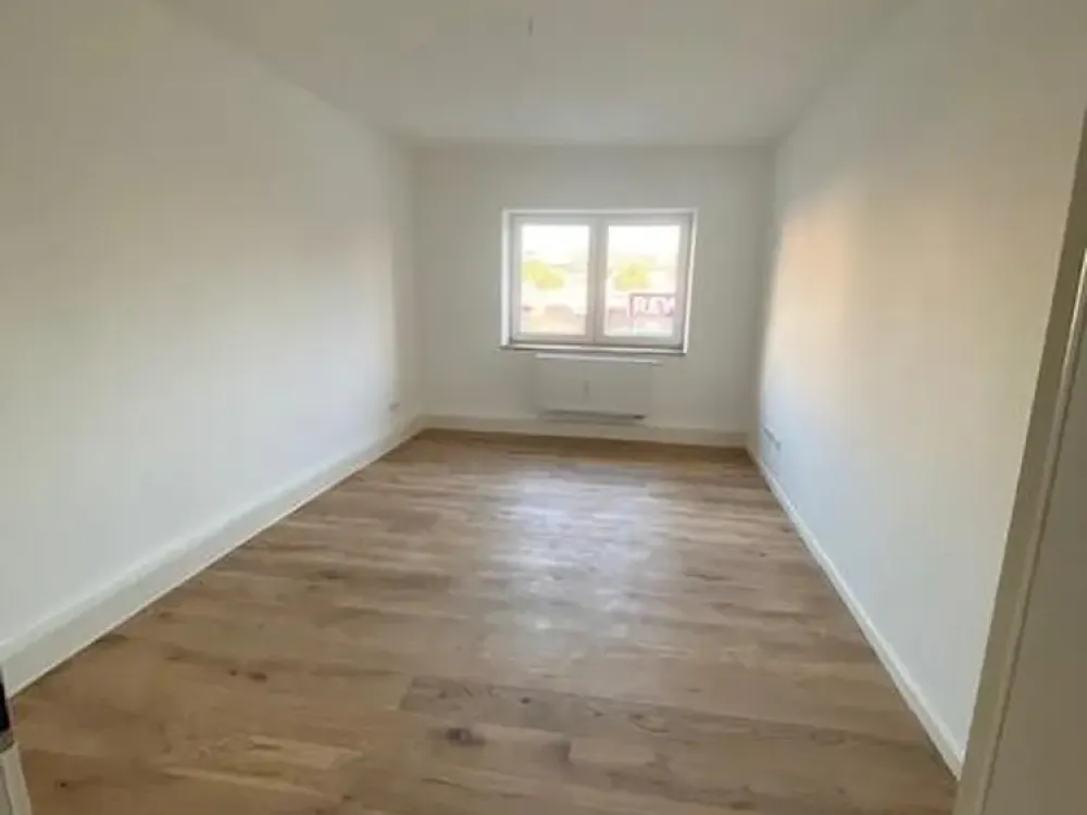 Modern 2-Room Apartment with Exclusive Terrace!