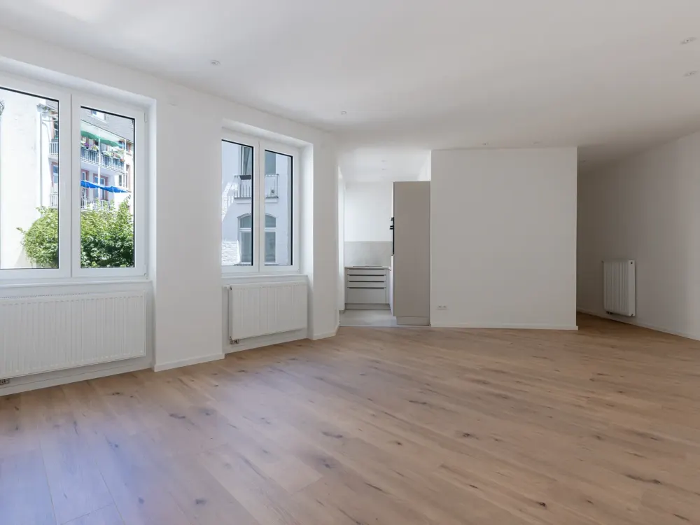TOP LAGE - 3 Minuten vom Schweizerplatz - ERSTBEZUG nach Komplettsanierung - EBK