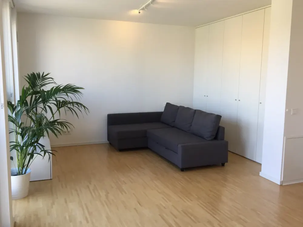 Urbanes Studio-Glück am Rebstockpark, Stilvolles Open-Space-Living mit Skyline-Blick!