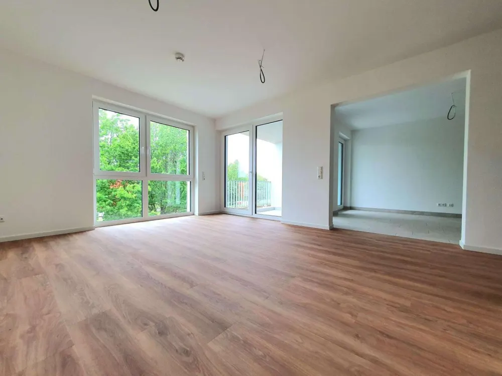 ROLLSTUHLGERECHTE 2-Zimmer Wohnung mit Loggia!