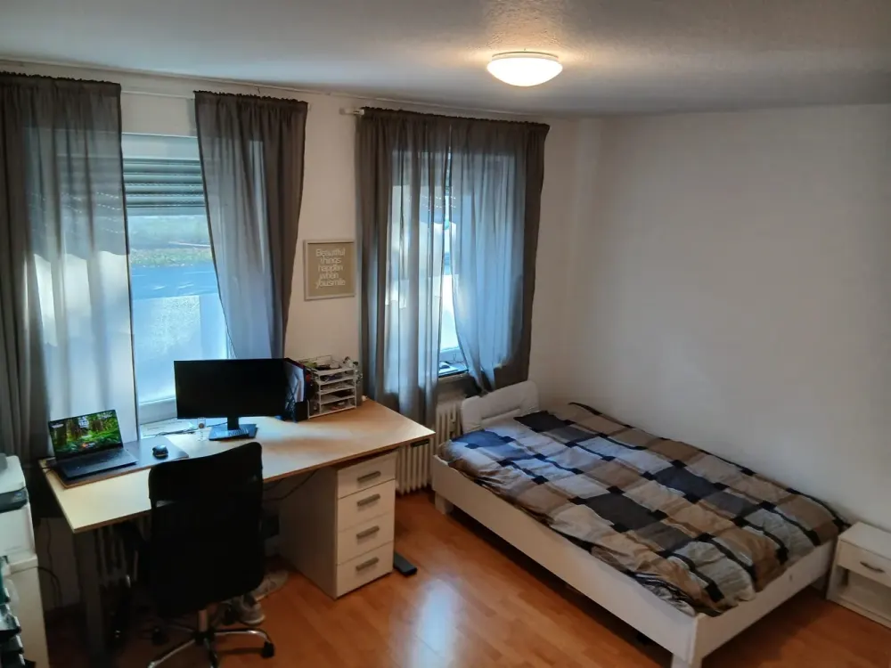 Schöne 2 Zi Whg in Uni Nähe