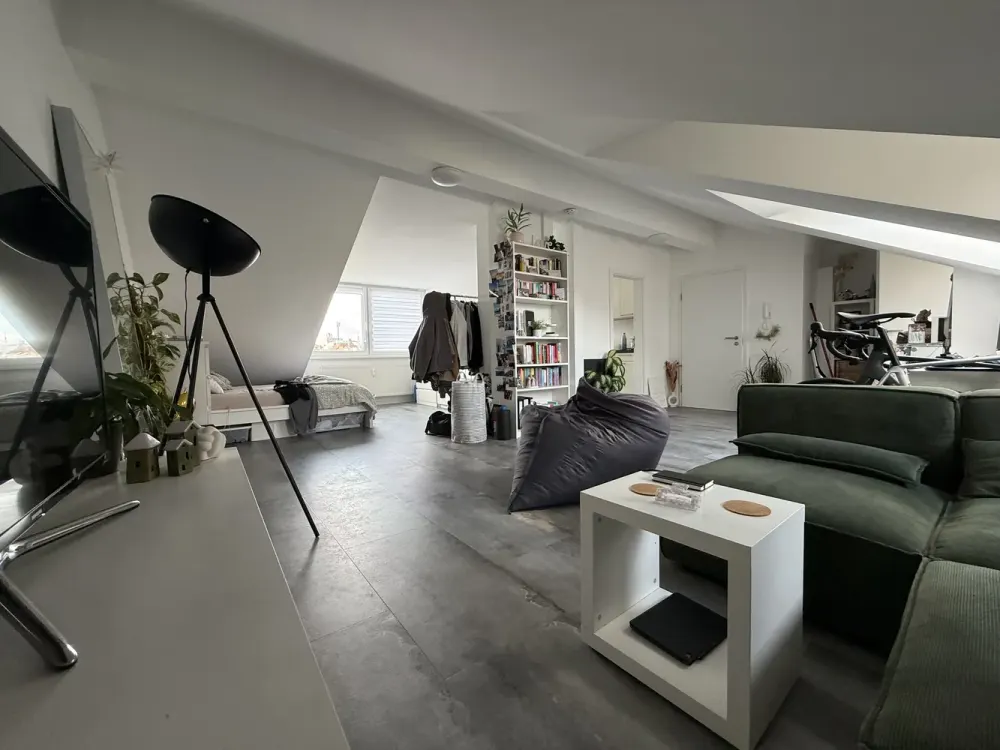 Modernisierte 1-Zimmer-Wohnung mit Einbauküche