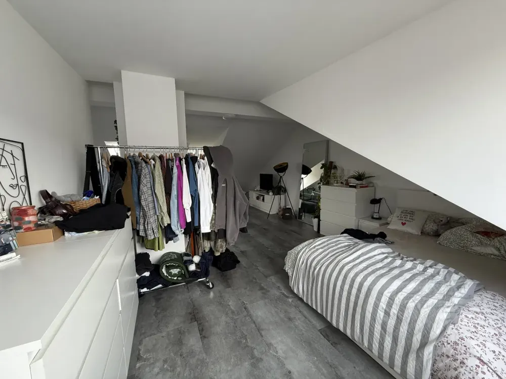 Modernisierte 1-Zimmer-Wohnung mit Einbauküche