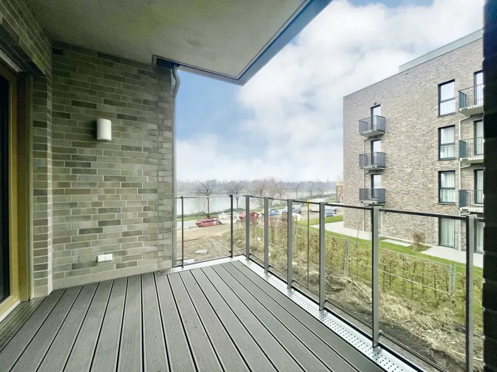 Exclusive 2-room apartment with fitted kitchen, balcony and view