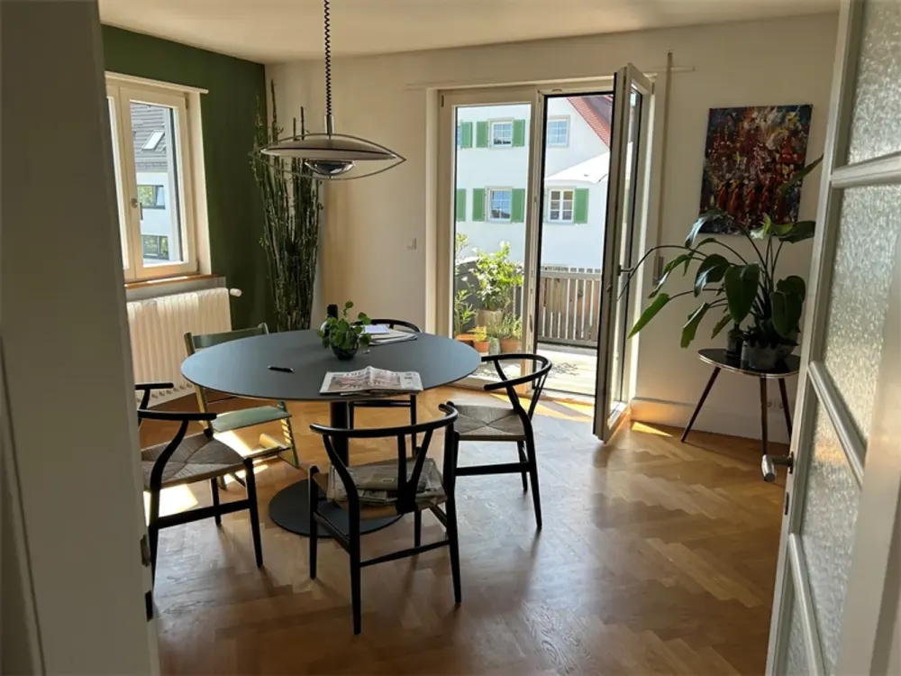 Moderne 4- Zimmerwohnung in Stuttgart-Zuffenhausen mit Balkon