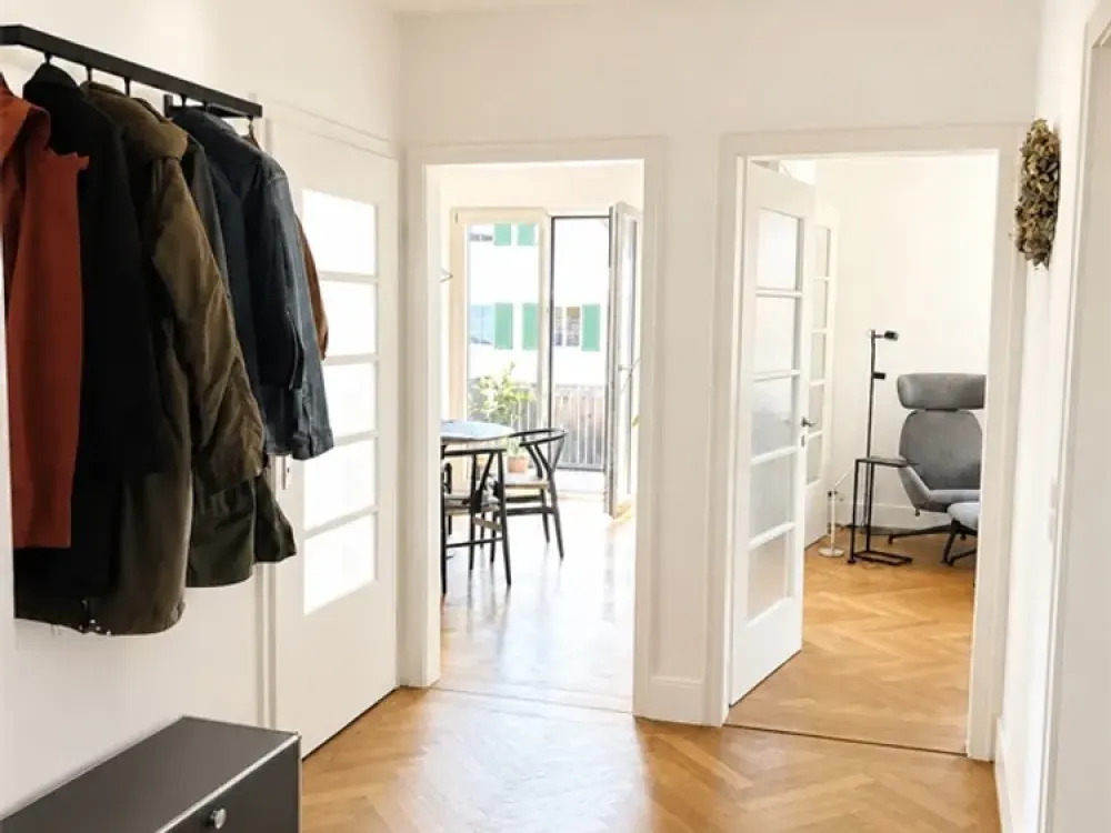 Moderne 4- Zimmerwohnung in Stuttgart-Zuffenhausen mit Balkon
