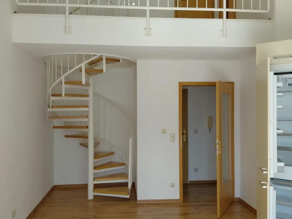 Living with Character: 1.5-Room Apartment in Dresden
