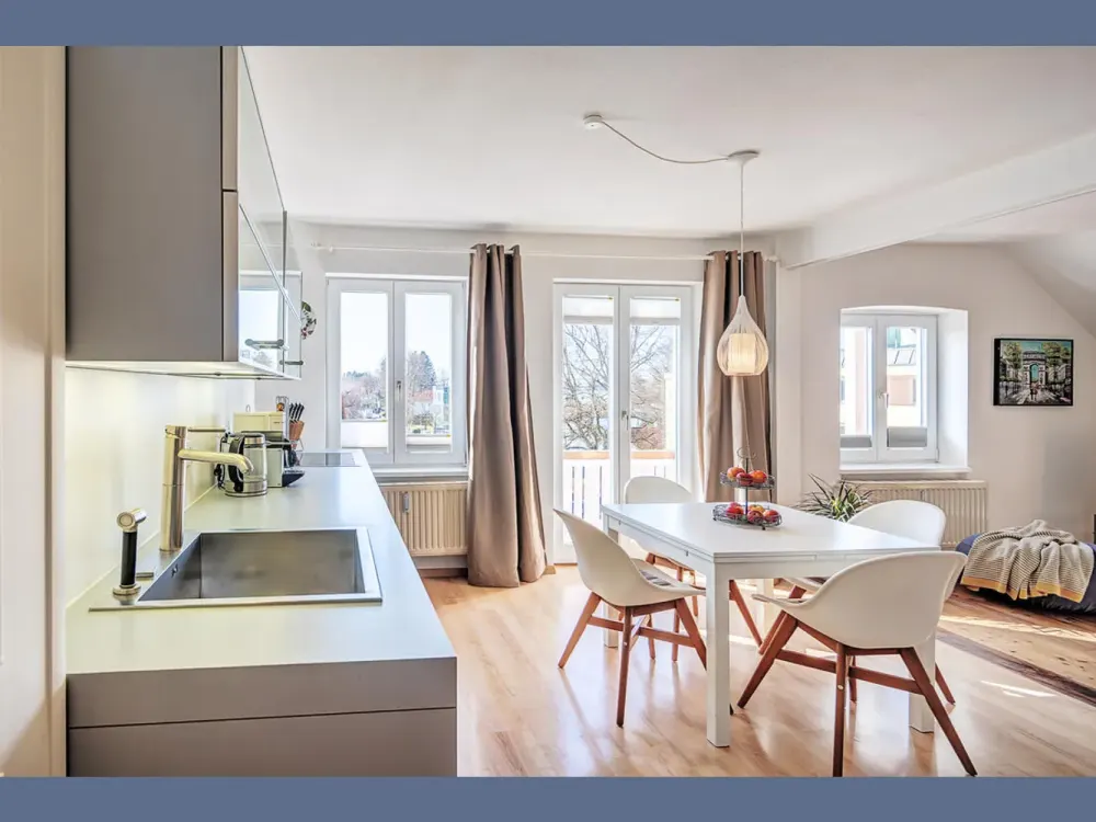 Furnished: Sunny, Brightly Furnished Apartment in Starnberg