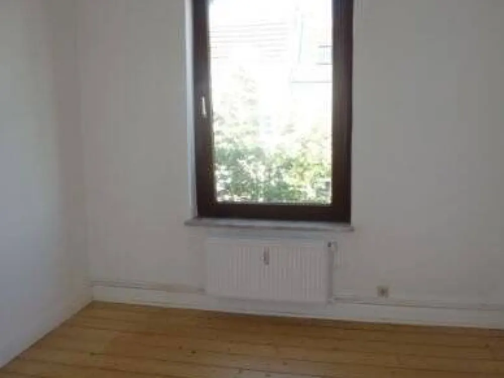 Attraktive 2-Zimmer-Altbauwohnung mit Balkon im Reiherstiegviertel in der Veringstr. 28, 21107 Hamburg