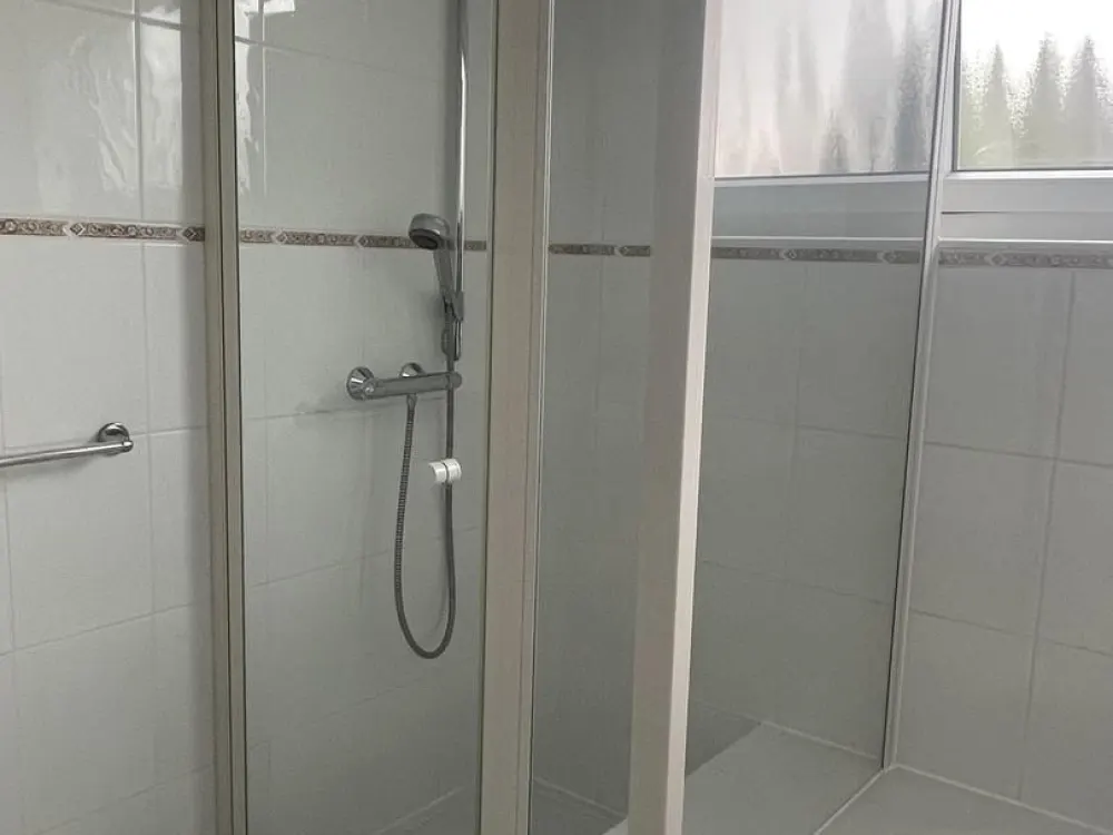Top Lage in Heerdt - Top Wohnung - sehr gut geschnittene 4-Zimmer Wohnung - neue Küche