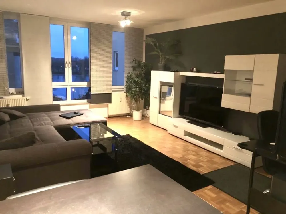 BENRATHER SCHLOßALLEE EXKLUSIVE KOMFORT WOHNUNG 1.OG BALKON TIEFGARAGE