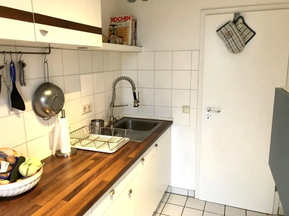 BENRATHER SCHLOßALLEE EXKLUSIVE KOMFORT WOHNUNG 1.OG BALKON TIEFGARAGE